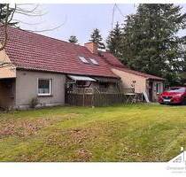 Wohnhaus mit Einliegerwohnung und Scheune auf großem Grundstück zu verkaufen - Gägelow / Gressow