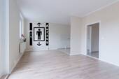 Wohnzimmer - Musterbild.jpg - 360,00 EUR Kaltmiete, ca.  57,70 m² Wohnfläche