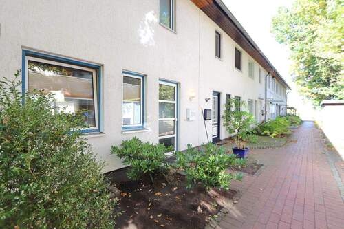 Vorderansicht(2) - Reihenmittelhaus mit 117,00 m&sup2; in Kaltenkirchen zum Kaufen