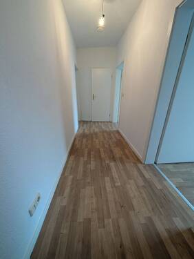 Flur - 2 Zimmer Etagenwohnung in Plauen
