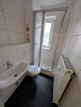 Badezimmer - Etagenwohnung mit 46,10 m&sup2; in Plauen zur Miete