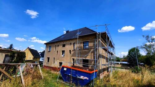 1 - EIGENHEIM ODER ZFH? *** GROßER GARTEN