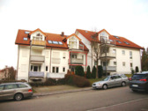 Wohnung umrahmt - 2 Zi-ETW in neuwertigem Zustand
