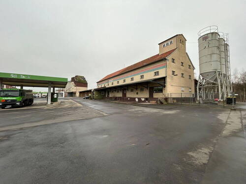 Büro- und Verwaltungsgebäude - 