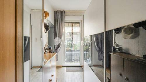 Flur 2 - 3 Zimmer Etagenwohnung zum Kaufen in Duisburg