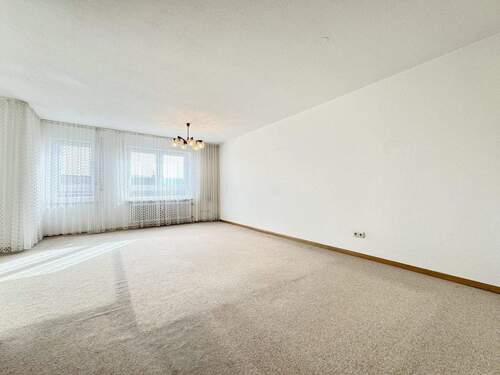 großzügiger Wohnraum - 