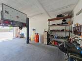 KFZ Werkstatt mit Hebebühne - 