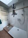 Duschbad bei Schlafzimmer - 
