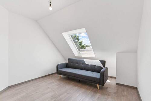 Gästezimmer - Etagenwohnung mit 76,00 m&sup2; in Zeuthen zum Kaufen