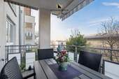 Balkon mit Nachmittagssonne (Süd-West-Ausrichtung) - 