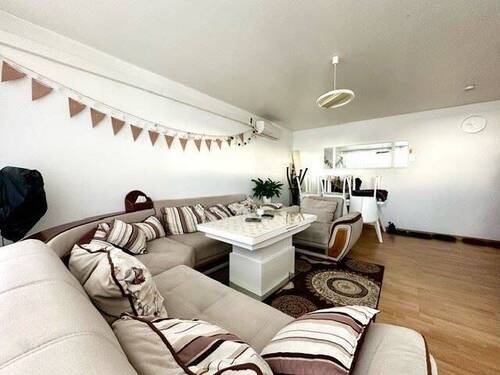 Wohnzimmer - Etagenwohnung mit 72,00 m&sup2; in Dietzenbach zum Kaufen