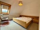 Schlafzimmer 2 (DG) - 