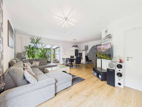 Wohnzimmer - 5 Zimmer Doppelhaushälfte zum Kaufen in Travenbrück