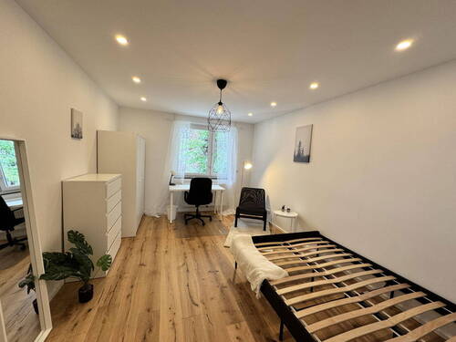 Zimmer 2 - 