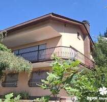 BERK Immobilien - Einfamilienhaus zum Wohlfühlen mit Panoramablick & Waldrandlage in KlingenbergRöllfeld - Klingenberg am Main / Röllfeld