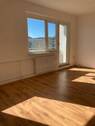 Wohnzimmer - 3 Zimmer Etagenwohnung zur Miete in Stadtilm