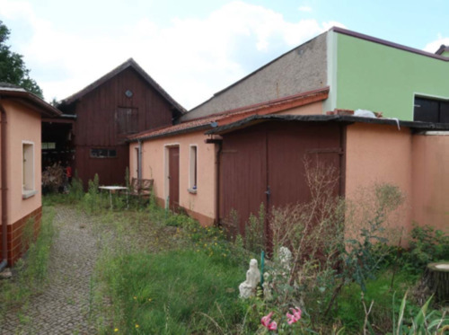 1014464_21_Hof.png - 6 Zimmer Einfamilienhaus in Doberschütz