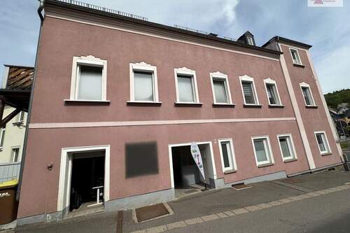 Straßenansicht - 8 Zimmer Mehrfamilienhaus, Wohnhaus in Lichtenstein/Sachsen