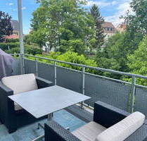 Großzügige Wohnung mit Ausblick Balkon TG in beliebter Lage PROVISIONSFREI - Stuttgart Bad Cannstatt