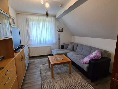 Kinderzimmer / Büro (OG) Badez - 