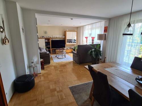 Wohn- und Essbereich (aktuell - 4 Zimmer Einfamilienhaus in Essen