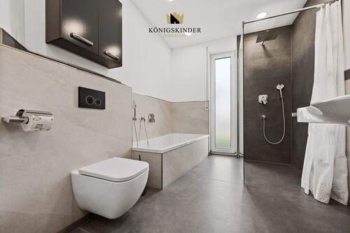 Bild 1 - Moderne 4-Zimmer-Wohnung mit hellen Räumen und großzügiger Höhe.