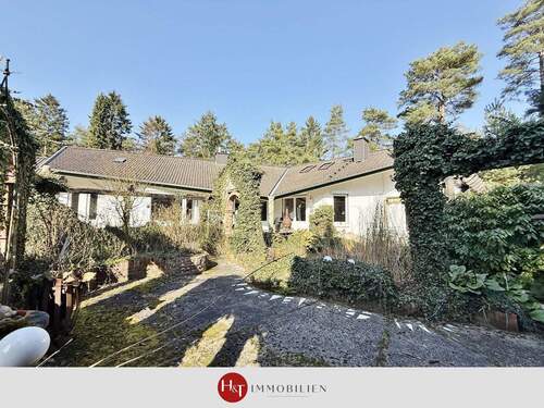 H&T Immobilien - Einfamilienhaus in Stuhr - Dornröschen erwache-Architektenhaus für Individualisten