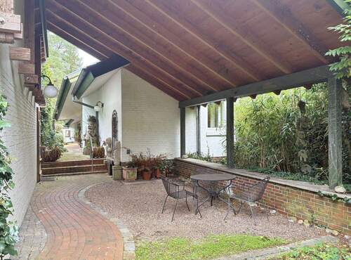 Carport / überdachte Terrasse - Einfamilienhaus mit 180,00 m&sup2; in Stuhr zum Kaufen