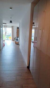 Diele-mit-Einbauschrank.jpg - 