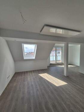 Wohnzimmer - Etagenwohnung mit 107,20 m&sup2; in Delitzsch zur Miete