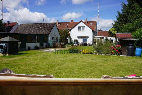 Hausansicht - Natur pur - Einfamilienhaus (DHH) mit Anbau und großem Grundstück in Cuxhaven-Groden