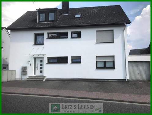 Außenansicht - 4 ZKB-Erdgeschoss-Wohnung mit Balkon in Altrich