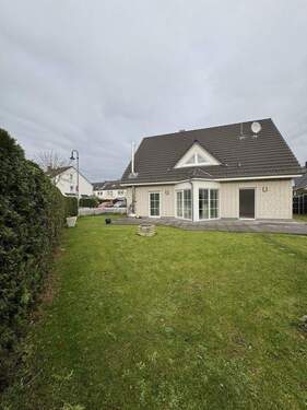 Bild 1 - Einfamilienhaus freistehend in Neustadt Zentrum