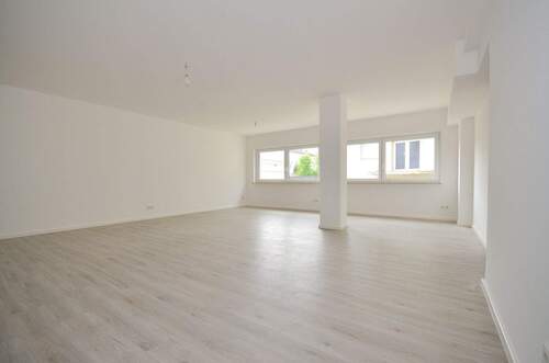 Wohnzimmer - 2 Zimmer Etagenwohnung in Neu-Isenburg