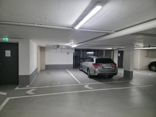 Großzügiger Stellplatz - 