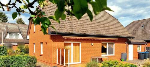  Terrasse mit Markise - 