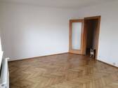 Wohnzimmer mit Blick in den Flur - 