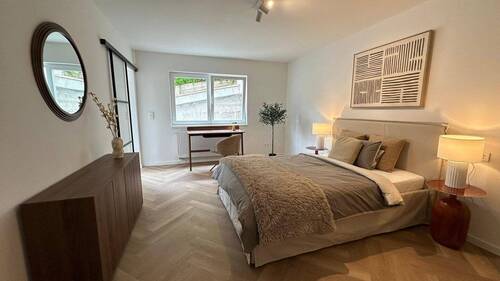 Schlafzimmer mit Arbeitsplatz - Etagenwohnung mit 44,00 m&sup2; in Stuttgart zum Kaufen
