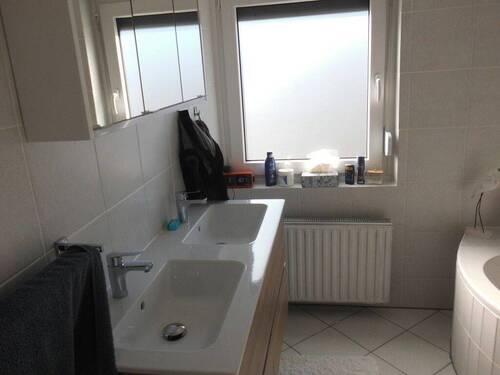 Großzügiger Waschbereich - 