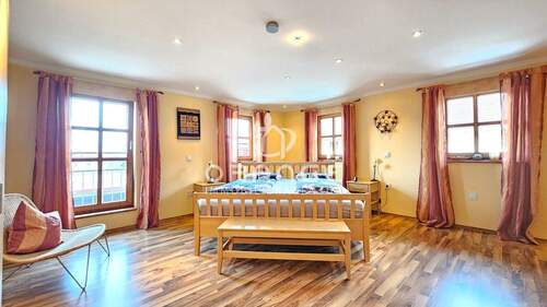 OG: Hauptschlafzimmer m. Klimaanlage - 