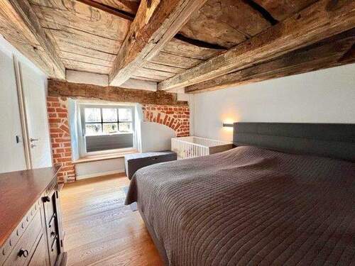 Schlafzimmer 1. OG Hauptwohnung - 