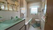 Badezimmer im Erdgeschoss - 