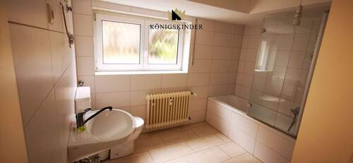 Geräumiges Tageslichtbad - 2 Zimmer Etagenwohnung zum Kaufen in Murr