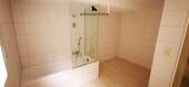 Badewanne und reichlich Platz - 2 Zimmer Etagenwohnung in Murr