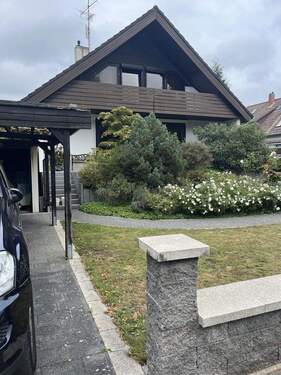 Vorgarten - 4 Zimmer Einfamilienhaus zum Kaufen in Hannover