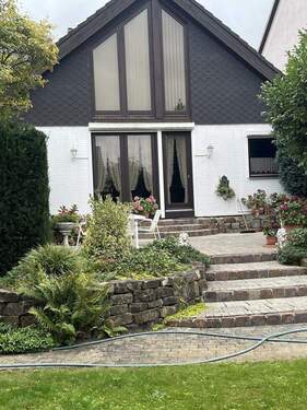 Hausrückseite & Terrasse - 4 Zimmer Einfamilienhaus in Hannover