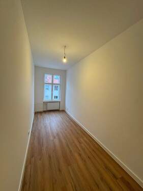 Schlafzimmer 2 - 3 Zimmer Etagenwohnung in Berlin