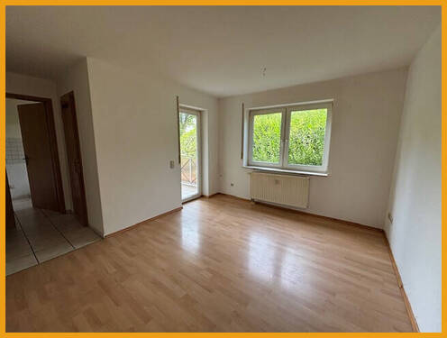 Wohnzimmer - HELLE 2ZBK-SOUTERRAINWOHNUNG IN RUHIGER WOHNLAGE VON ALSFELD ZU MIETEN!