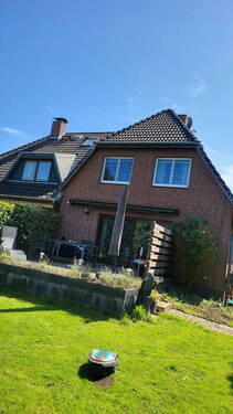 Außenansicht hinten - 6 Zimmer Doppelhaushälfte in Hamburg