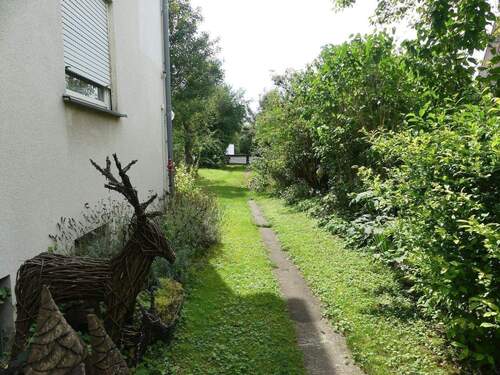 Einfahrt (2).JPG - Mehrfamilienhaus, Wohnhaus mit 233,00 m² in Forchheim zum Kaufen